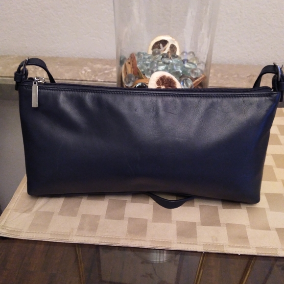 Purses - Picture 6 of 6